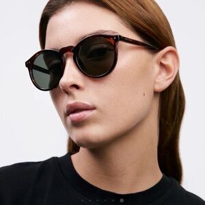 Meller Sunglasses Kubu in Tigris Olive